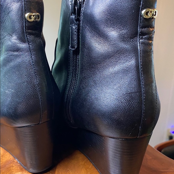 COLE HAAN wedge heel booties black leather, boxed minimalist 8B size ladies luxe - Picture 10 of 13